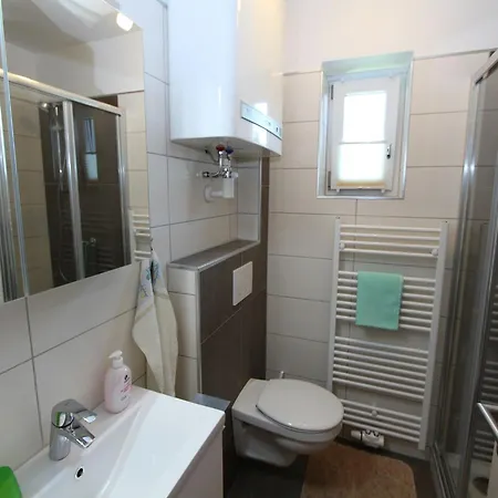 Nyaraló Gorgeous Luxurious House With Large Garden Close To The Town Centre And Piste *
