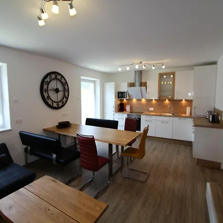 Nyaraló Gorgeous Luxurious House With Large Garden Close To The Town Centre And Piste Kötschach-Mauthen