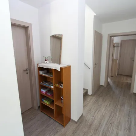 Gorgeous Luxurious House With Large Garden Close To The Town Centre And Piste Nyaraló Kötschach-Mauthen
