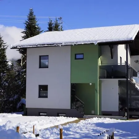 Gorgeous Luxurious House With Large Garden Close To The Town Centre And Piste