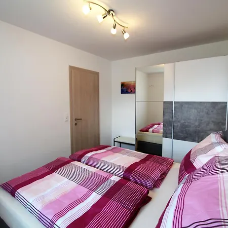 Nyaraló Gorgeous Luxurious House With Large Garden Close To The Town Centre And Piste *